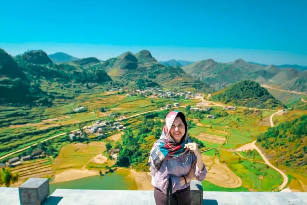 Quan Ba Heaven Gate is the perfect place for memorable photos 